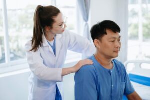 Mengapa Masa Pemulihan Sunat Dewasa Lebih Lama Dibanding Anak-Anak?