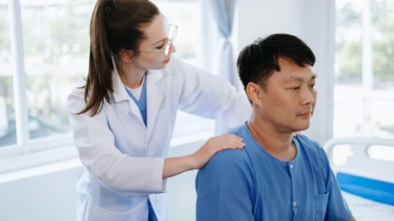 Mengapa Masa Pemulihan Sunat Dewasa Lebih Lama Dibanding Anak-Anak?