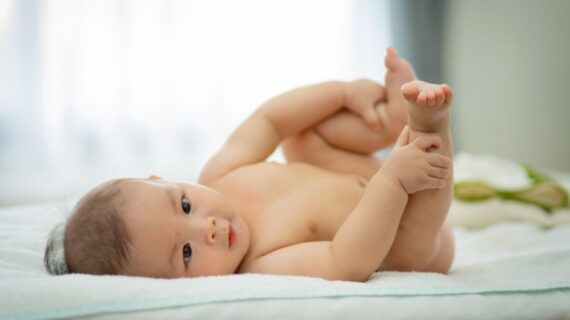 Serba-serbi Sunat Bayi, Pahami Hal-Hal Berikut!